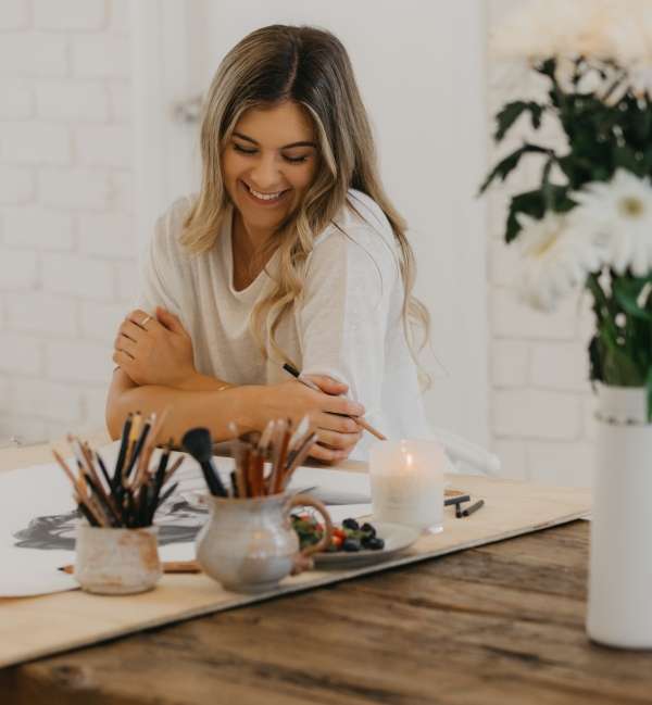 Japanese Honeysuckle - Large 50 Hour Pure Soy Candle